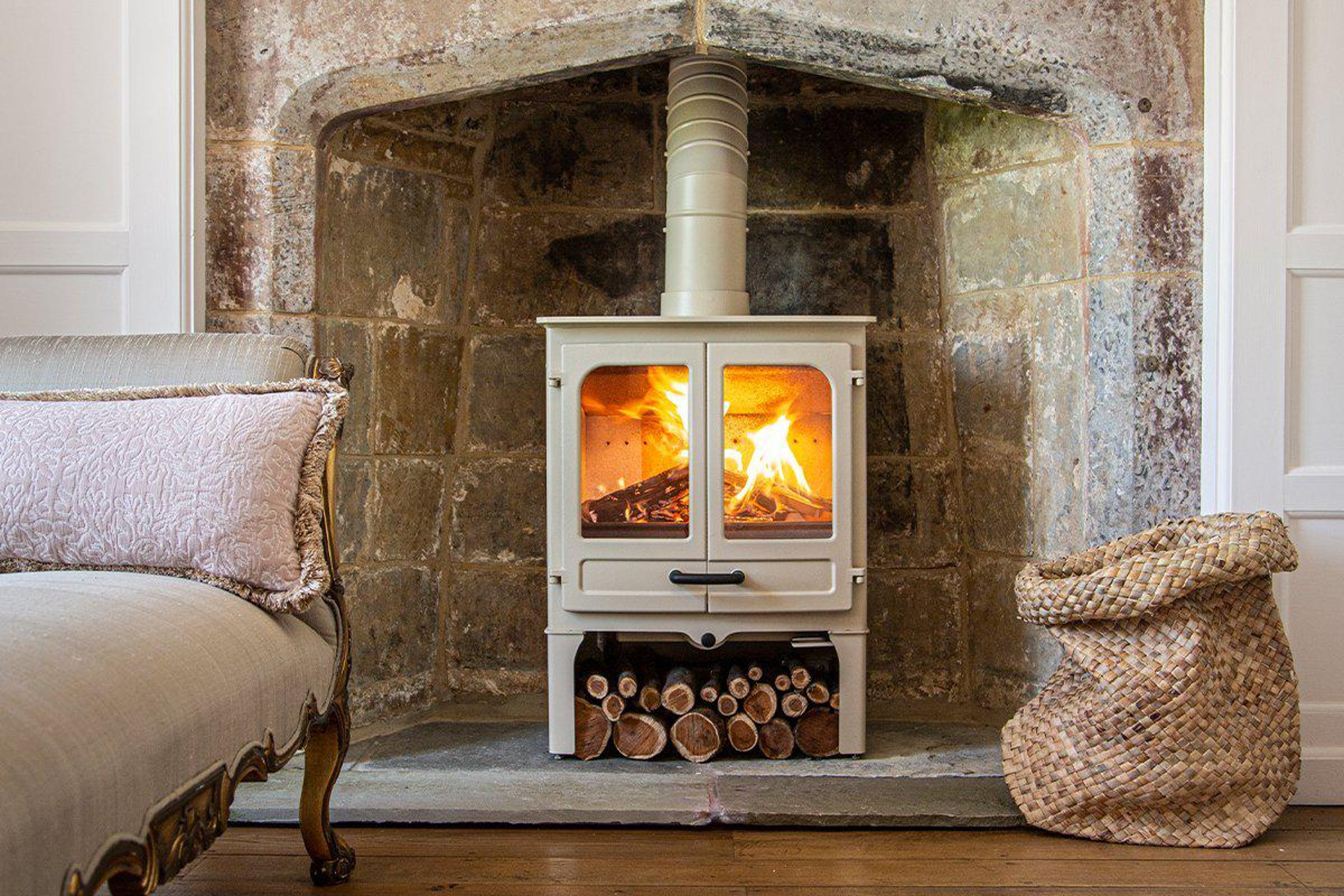 Charnwood-Island-2-Wood-Burning-Stove-Charnwood-Stoves-6_5000x.png