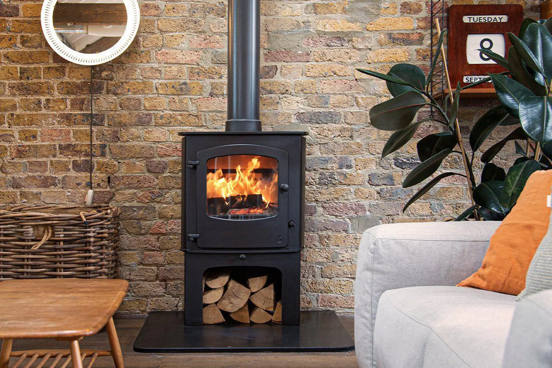 Charnwood-Cove-2-BLU-Wood-Burning-Stove-Charnwood-Stoves-4_5000x.png